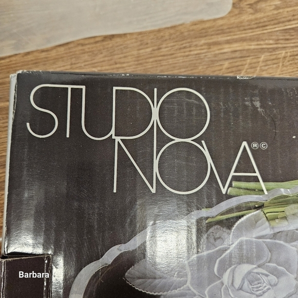 Vintage Studio Nova "Winter Rose" Elegant Clear Floral Glass Serving Tray - Picture 4 of 8